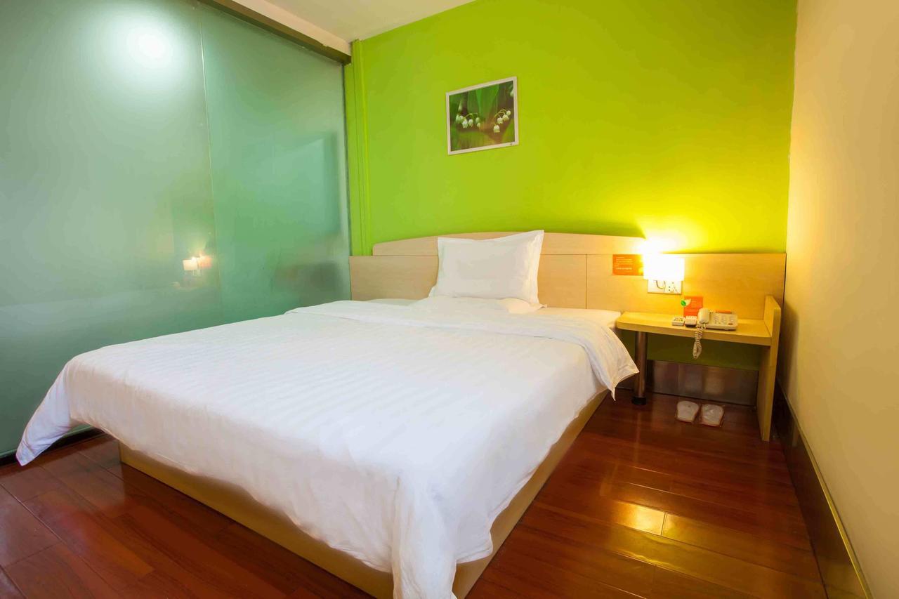 7Days Inn Deyang Wenmiao Square Room photo
